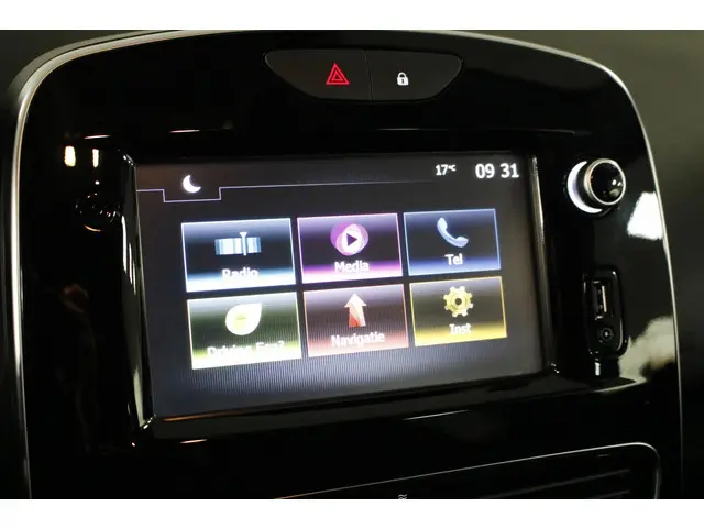 Renault Clio 0.9 TCe Limited 90 PK. 2017 Benzine 18