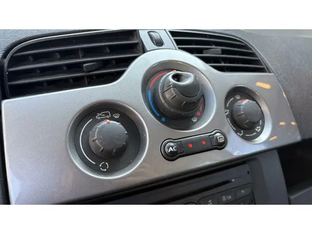 Renault Kangoo Family 1.6-16V Expression 2013 Benzine 20