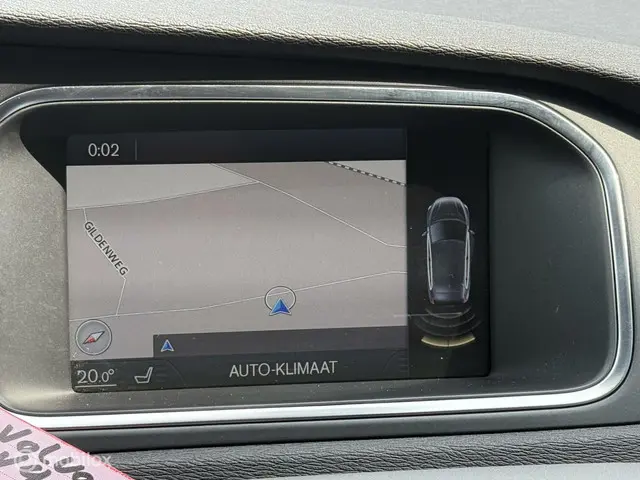 Volvo V40 1.6 D2 Summum EXPORTPRIJS 2013 Diesel 16