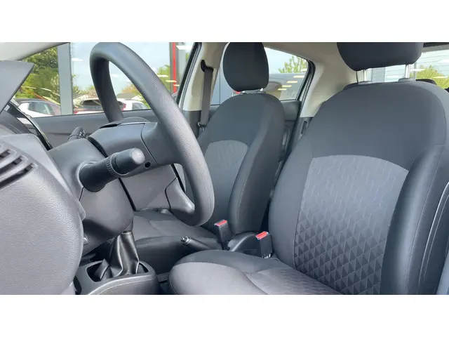 Mitsubishi Space Star 1.2 Connect+ 2024 Benzine 7
