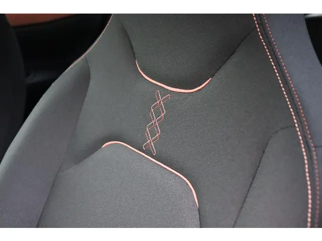 Toyota Aygo X Hybrid 115 pulse 2025 Hybride Benzine 28