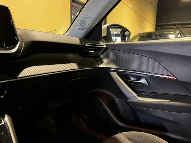 Peugeot 2008 1.2 Blue Lease Active 2021 Benzine 16