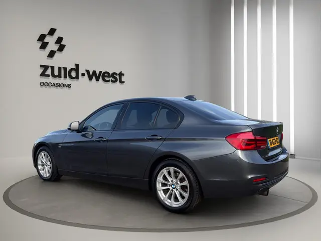 BMW 3 Serie 318i Luxury 360 Head up Led 2016 Benzine 8