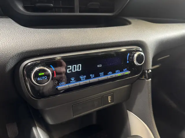 Toyota Yaris 1.5 Hybrid Active 2021 Hybride Benzine 16