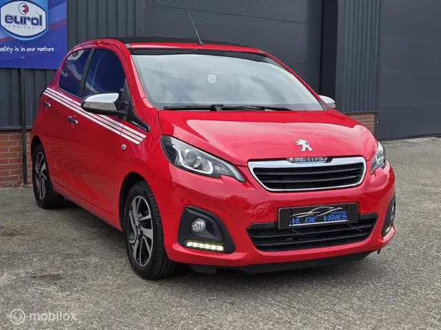 Peugeot 108 1.2 Puretech Allure TOP! 2017 Benzine 2