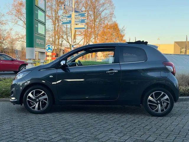 Peugeot 108 1.2 VTi Allure cabriolet airco 2014 Benzine 4