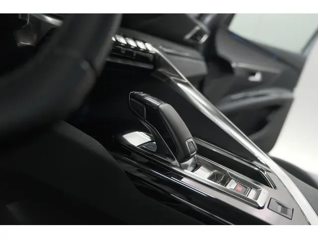 Peugeot 3008 PureTech 130 EAT8 GT Line 2019 Benzine 49