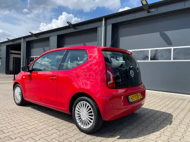 Volkswagen up! 1.0 high up! BlueMotion 2012 Benzine 3