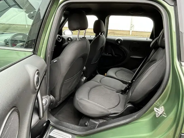 MINI Countryman 1.6 One Pepper 2016 Benzine 18