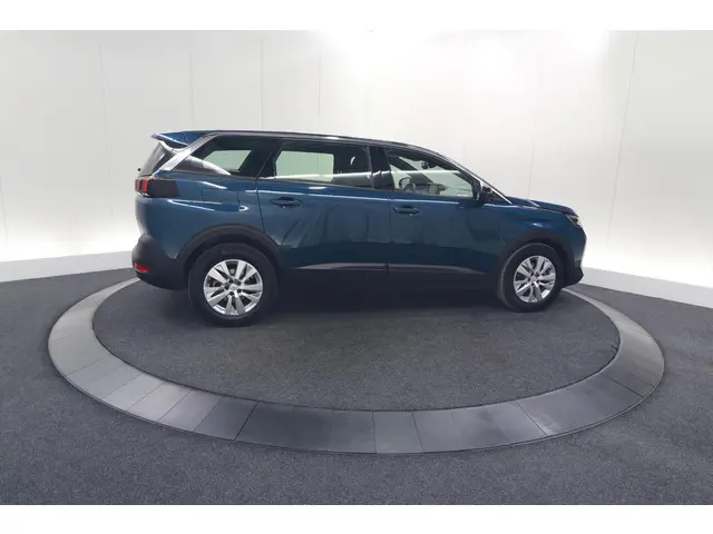 Peugeot 5008 PureTech 130 EAT8 Active Pack 2023 Benzine 8