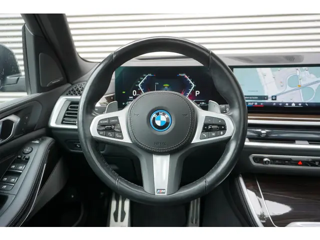 BMW X5 xDrive50e 2023 Hybride Benzine 7