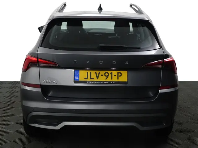 Škoda Kamiq 1.0 TSI Sport Business Aut- 2023 Benzine 24