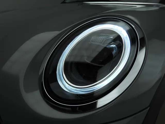 MINI 5-Deurs Cooper 2022 Benzine 36