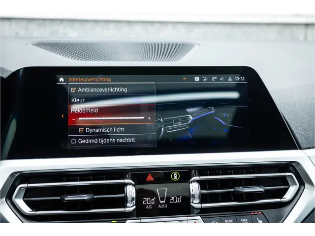 BMW 3 Serie Touring 320i Sportline 2021 Benzine 54