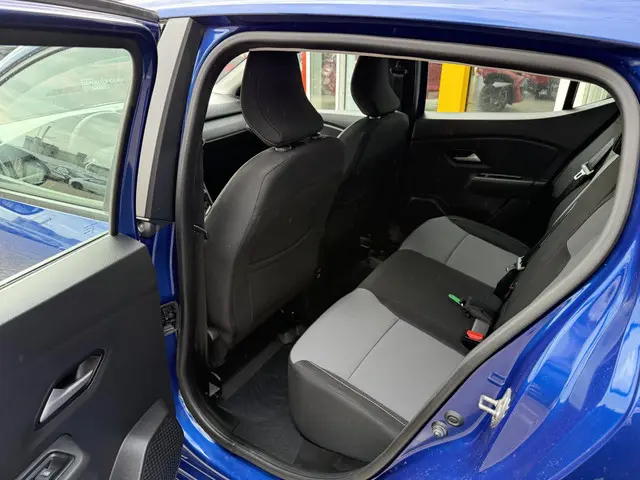 Dacia Sandero 1.0 TCe 90 Comfort 2024 Benzine 8