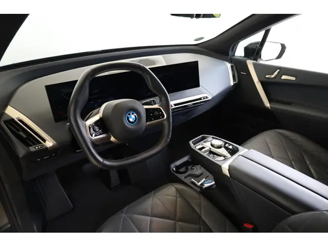 BMW iX xDrive40 2024 Elektrisch 7