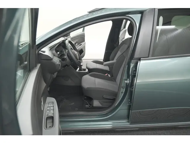 Dacia Jogger TCe 110 Extreme 2025 Benzine 29