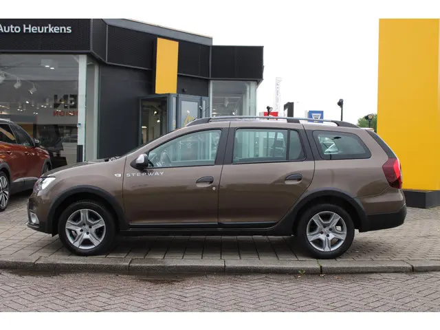 Dacia Logan MCV TCe 90 Stepway 2018 Benzine 26