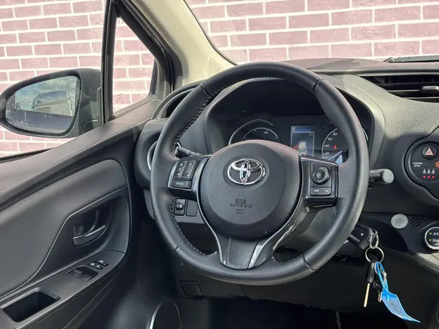 Toyota Yaris 1.5 Hybrid Y20 2019 Hybride Benzine 9