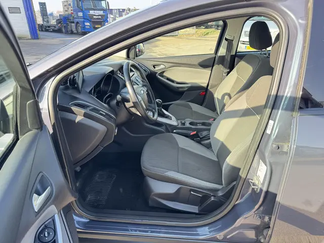 Ford Focus Wagon 1.6 TI-VCT Lease Titanium 2012 Benzine 9
