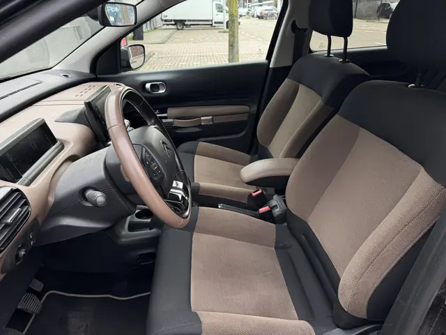 Citroën C4 Cactus 1.2 PureTech Shine 2018 Benzine 9