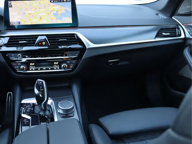 BMW 5 Serie 545e xDrive 2022 Hybride Benzine 23