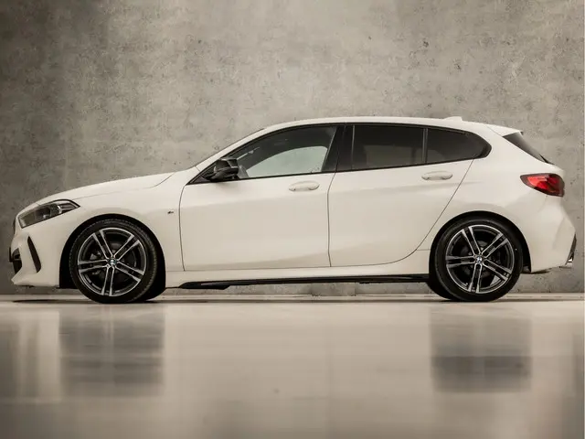 BMW 1 Serie 118i M Sport 2022 Benzine 2