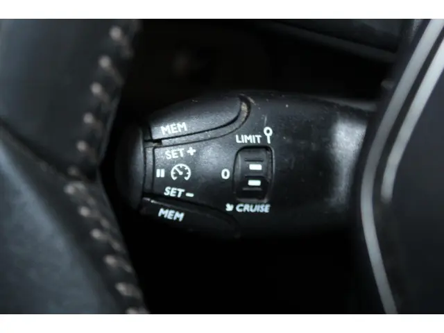 Peugeot Partner Rifter 1.2 Puretech Active 2019 Benzine 23