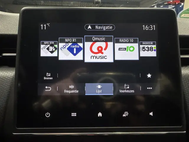 Renault Clio 1.0 TCe Intens 2021 Benzine 25