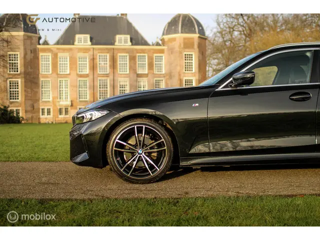 BMW 3 Serie Touring 320i | NAP | M sport | 2023 Benzine 14