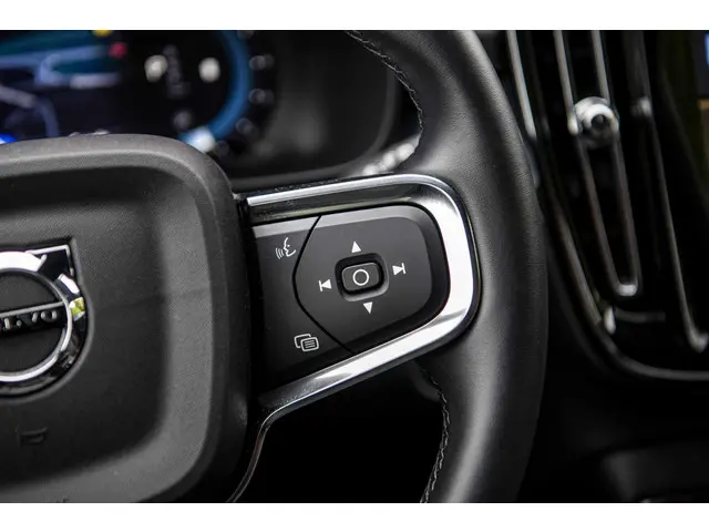 Volvo XC40 2.0 B4 Plus Dark 2024 Benzine 27