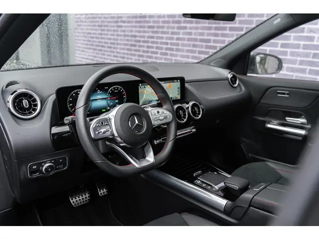 Mercedes-Benz GLA 250 e AMG Line 2021 Hybride Benzine 22