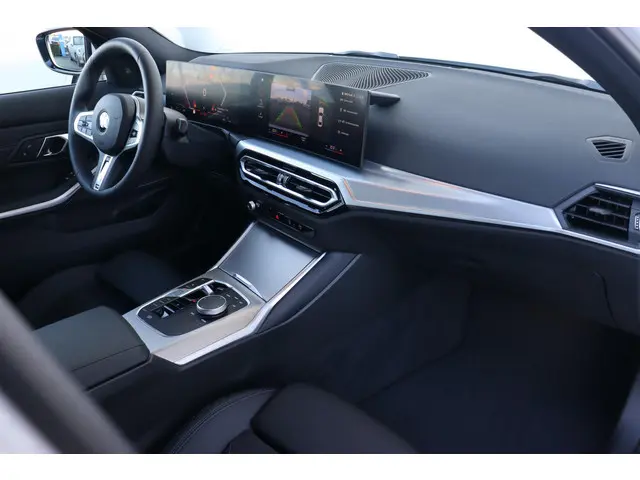 BMW 3 Serie Sedan 320i 2025 Benzine 10