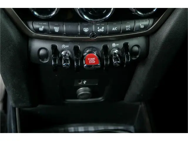 MINI Countryman 1.5 Automaat One Salt 2020 Benzine 35