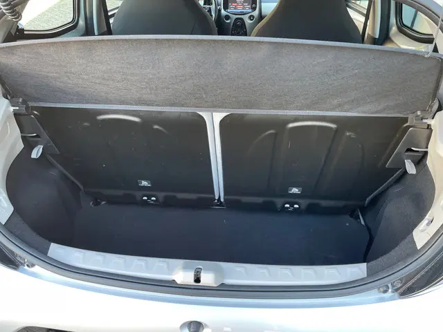 Toyota Aygo 1.0 VVT-i x-cite 2018 Benzine 13