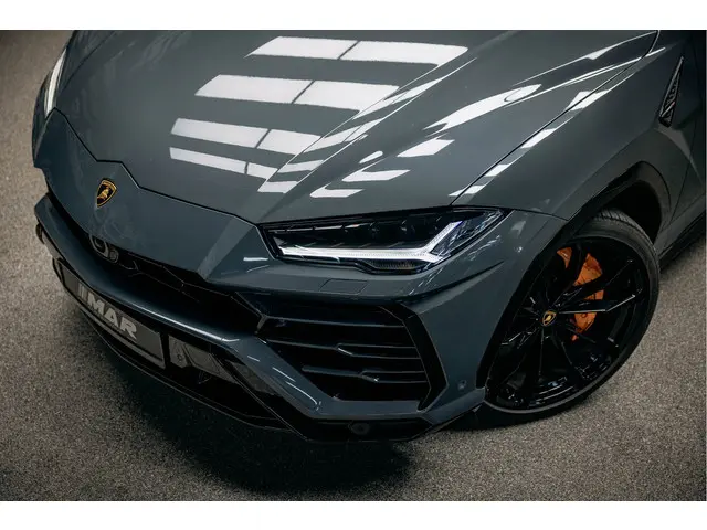 Lamborghini Urus 2