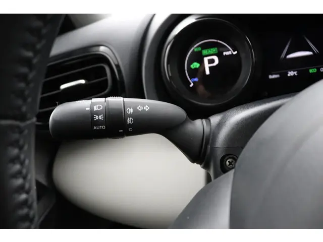 Toyota Yaris 1.5 Hybrid 2021 Hybride Benzine 30
