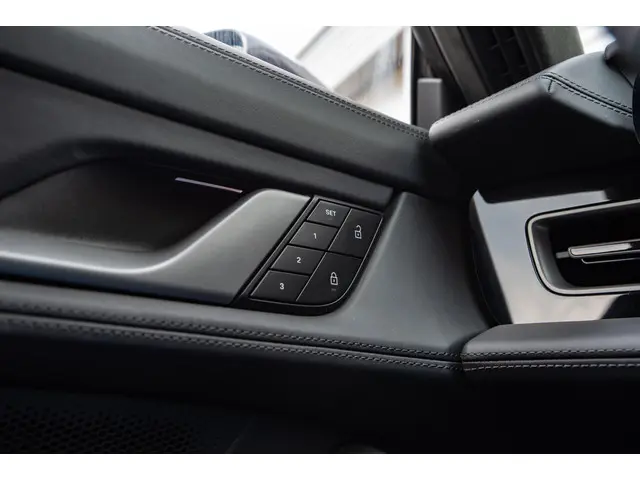 Porsche Taycan Sport Turismo GTS 93 kWh 2023 Elektrisch 27