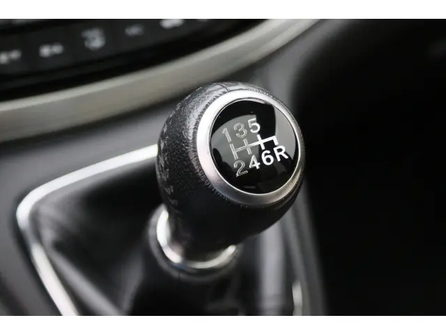 Honda CR-V 2.0 4WD Executive 2017 Benzine 52