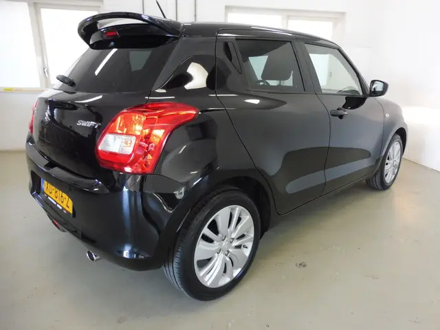 Suzuki Swift 1.2 Select 2018 Benzine 2