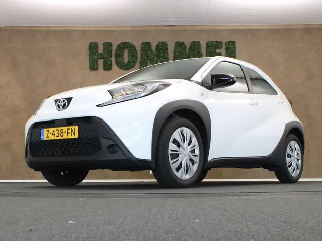 Toyota Aygo X 1.0 VVT-i MT Play 2024 Benzine 15