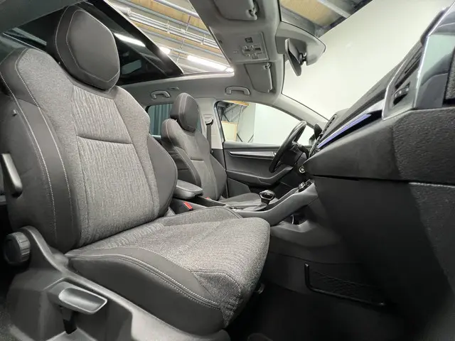 Škoda Karoq 1.5 TSI ACT Style Business 2018 Benzine 44