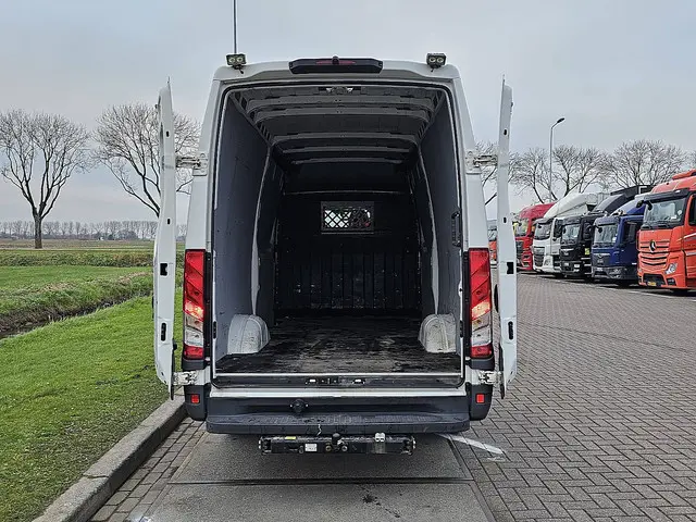 Iveco Daily 35S21 2019 Diesel 12