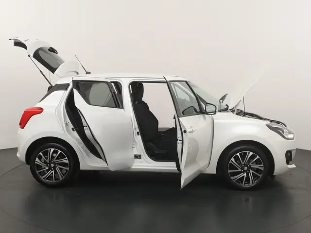 Suzuki Swift 1.2 Style Smart Hybrid 2023 Benzine 23
