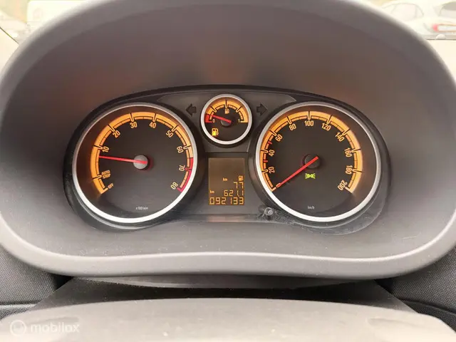 Opel Corsa 1.2-16V Berlin 2013 Benzine 15