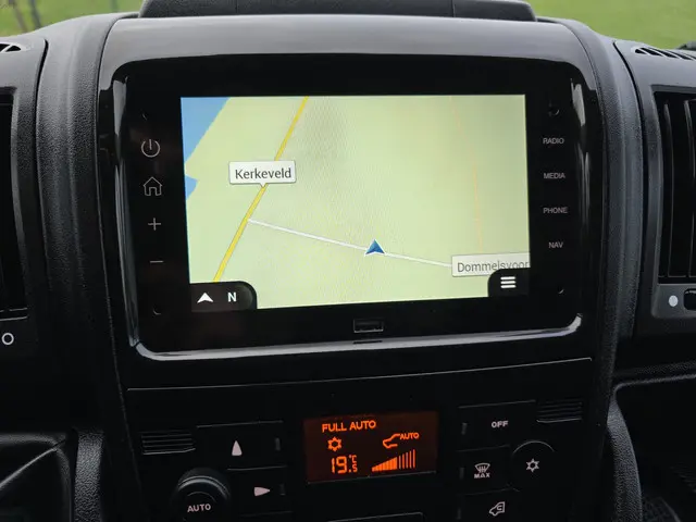 Peugeot Boxer 2.2 BlueHDi L2 H2 3.5T 2023 Diesel 27