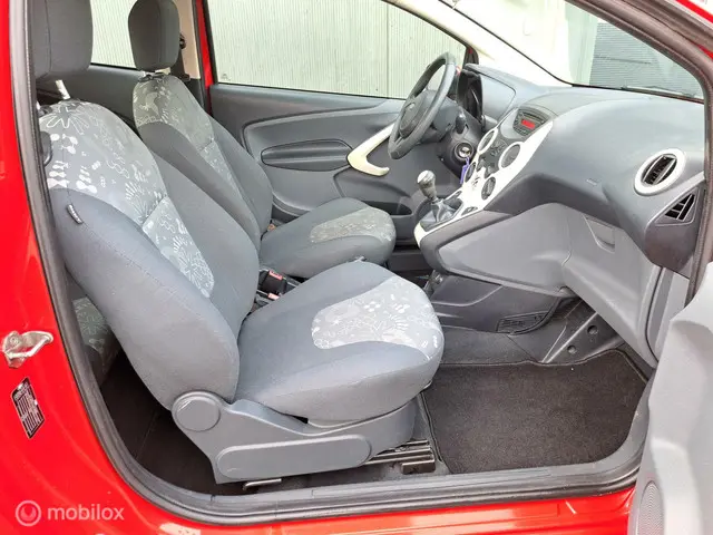 Ford Ka 1.2 Champions Edition start/stop 2013 Benzine 14