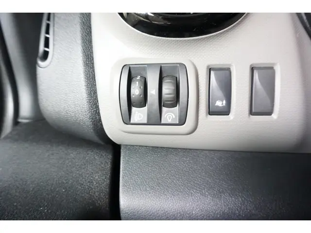 Nissan NV300 L1H1 Optima 2019 Diesel 11