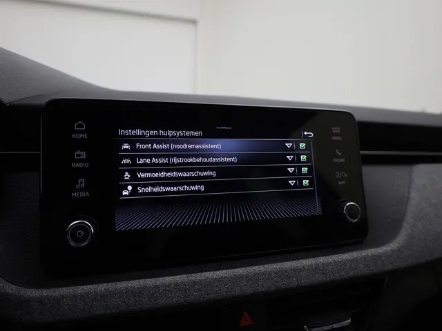 Škoda Kamiq 1.0TSI/115PK Selection DSG 2025 Benzine 10