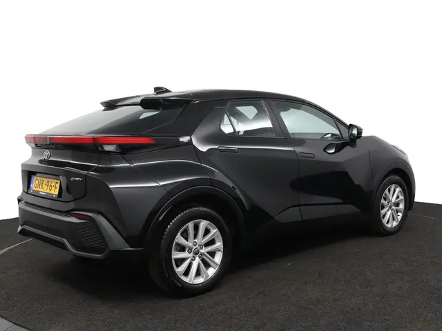 Toyota C-HR 2